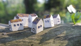 Miniaturhäuser aus Stein